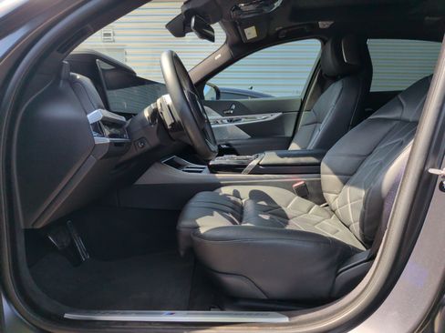 Used 2023 BMW 760i xDrive AWD/4WD image 16