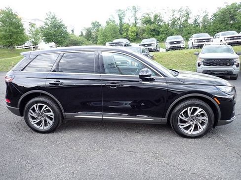 Used 2024 Lincoln Corsair AWD w/ Equipment Group 101A image 8