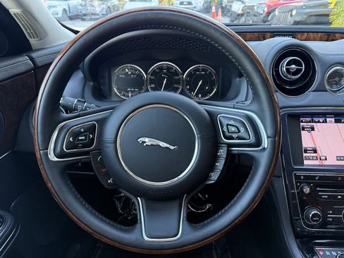 Used 2014 Jaguar XJ AWD image 24