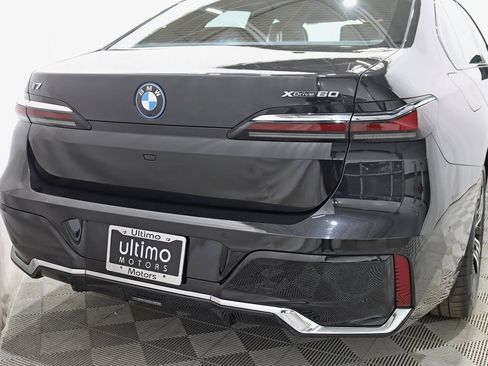 Used 2023 BMW i7 xDrive60 w/ Executive Package 2 image 14