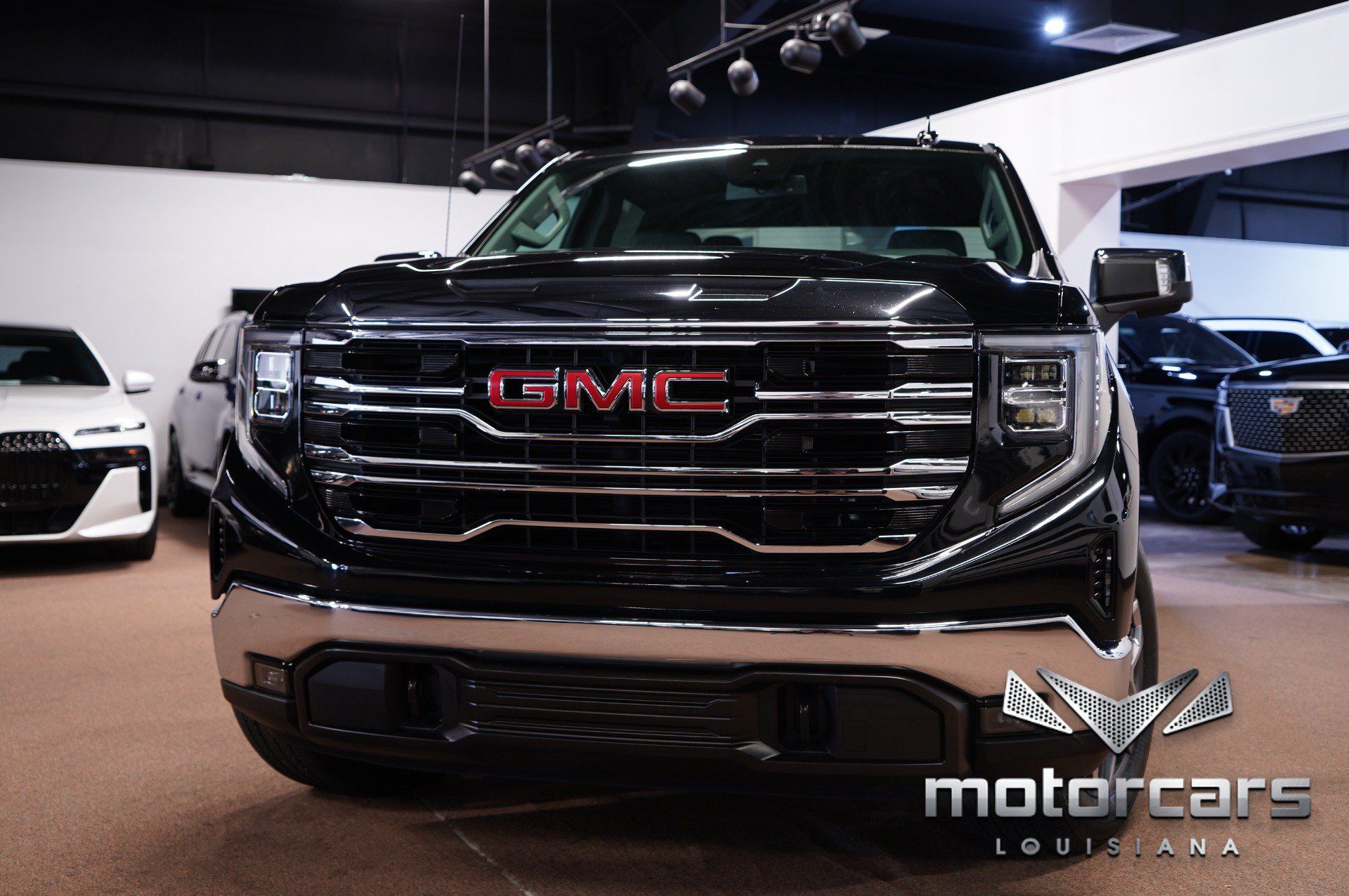 Used 2023 GMC Sierra 1500 SLT w/ SLT Premium Package RWD image 1