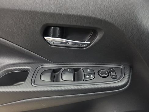 Used 2025 Nissan Versa SV w/ Trunk Package FWD image 27