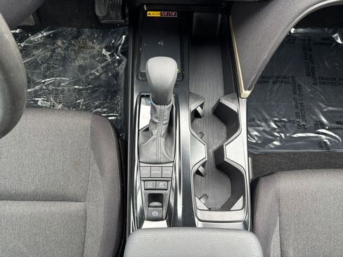 Used 2025 Toyota Camry LE image 40