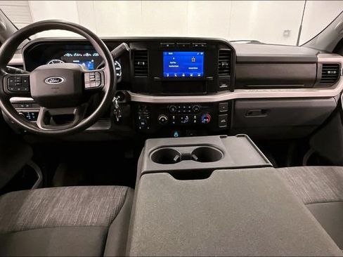 Used 2023 Ford F250 XLT w/ FX4 Off-Road Package AWD/4WD image 19