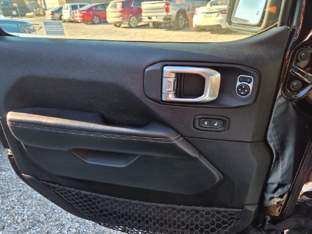 Used 2020 Jeep Wrangler Unlimited Sahara AWD/4WD image 10