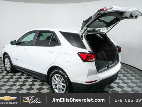 Certified 2024 Chevrolet Equinox LS w/ LS Convenience Package FWD image 31