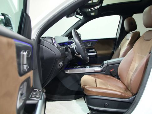 Certified 2024 Mercedes-Benz GLB 250 4MATIC image 5