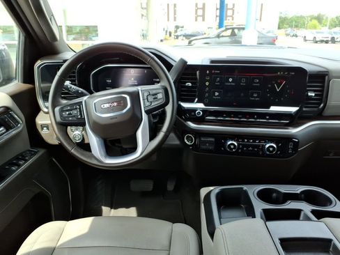 Used 2026 GMC Sierra 1500 SLT AWD/4WD image 10