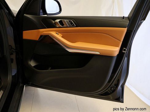 Used 2019 BMW X5 xDrive40i w/ Convenience Package AWD/4WD image 32