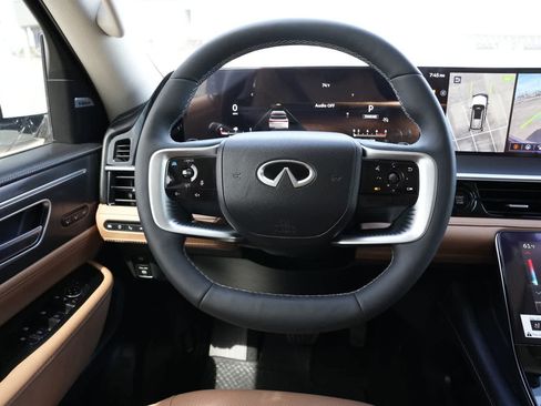 New 2026 INFINITI QX80 Luxe image 9