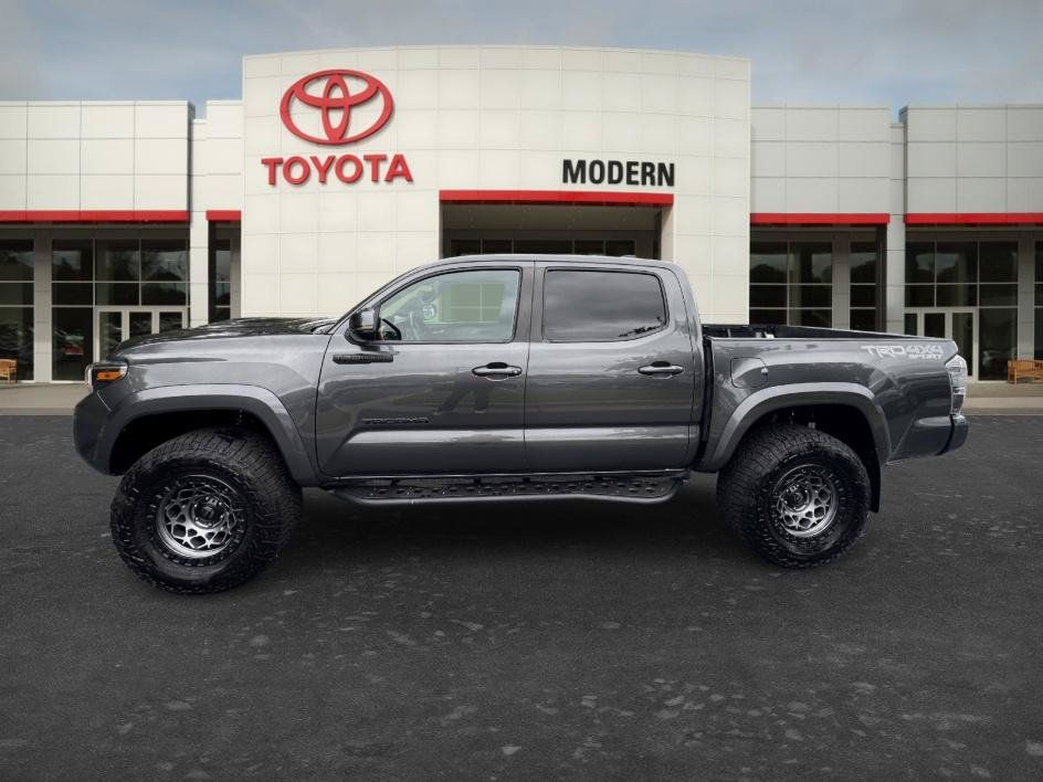 Certified 2020 Toyota Tacoma TRD Sport AWD/4WD image 1