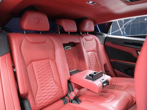 Used 2022 Lamborghini Urus image 32