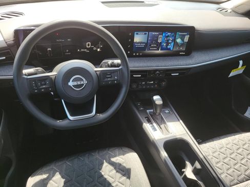 New 2026 Nissan Kicks SV w/ SV Premium Package FWD image 15