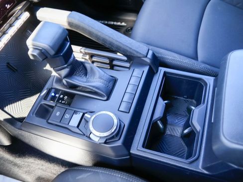 Used 2024 Toyota Tacoma SR image 16