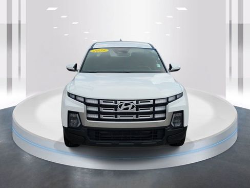 Used 2025 Hyundai Santa Cruz SE FWD image 2