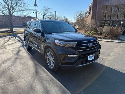 Used 2022 Ford Explorer XLT w/ Equipment Group 202A image 30