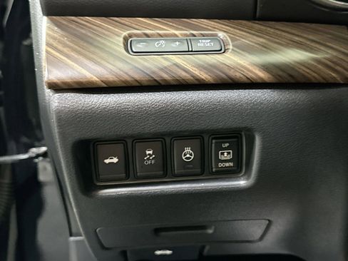 Used 2018 Nissan Maxima Platinum image 18