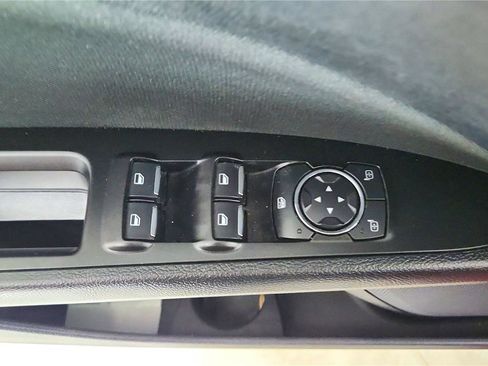 Used 2017 Ford Fusion SE image 17