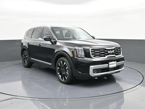 Used 2024 Kia Telluride SX w/ Towing Package FWD image 22