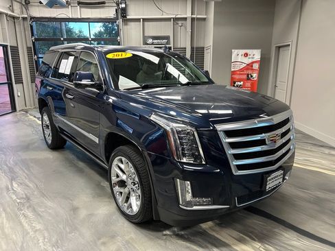 Used 2017 Cadillac Escalade Premium Luxury AWD/4WD image 1