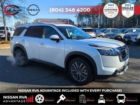 Used 2025 Nissan Pathfinder SL w/ SL Premium Package image 3