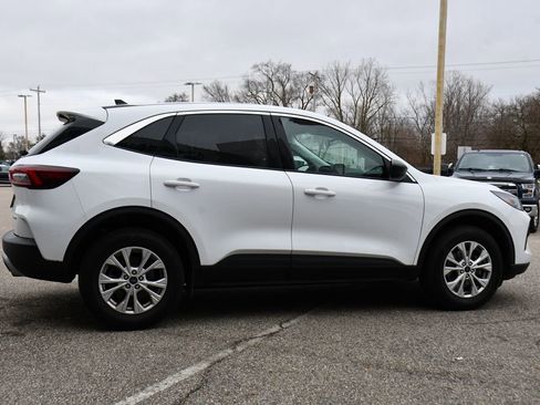 Used 2023 Ford Escape Active AWD/4WD image 6