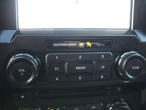 Used 2018 Ford F150 XLT w/ Equipment Group 302A Luxury image 19