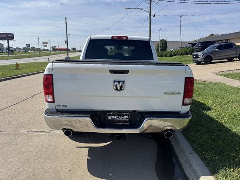 Used 2017 RAM 1500 Express AWD/4WD image 4
