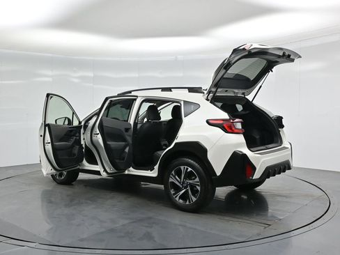Used 2024 Subaru Crosstrek 2.0i Premium image 29