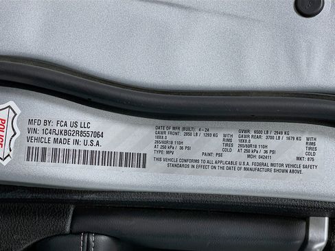 Used 2024 Jeep Grand Cherokee L Limited w/ Luxury Tech Group II image 12