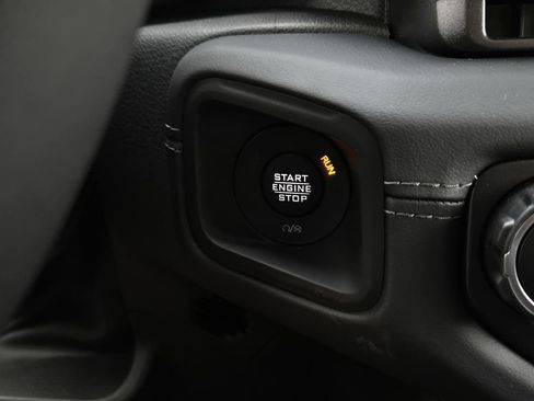 New 2025 Jeep Gladiator Rubicon w/ Convenience Group image 20