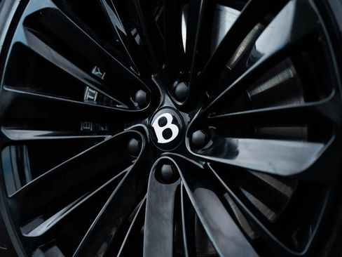 Used 2021 Bentley Bentayga Speed AWD/4WD image 19