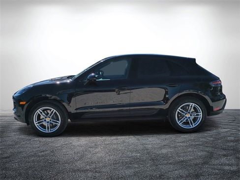 Used 2025 Porsche Macan image 7