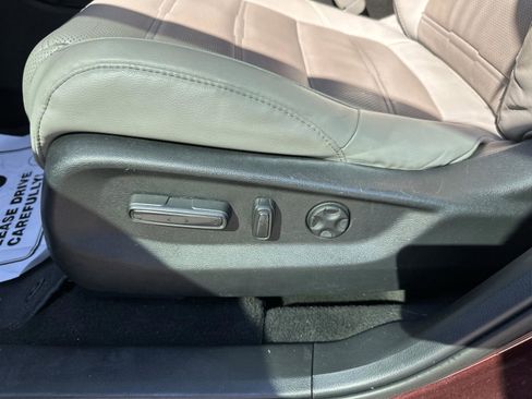 Used 2018 Honda CR-V Touring image 14