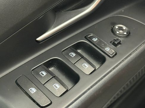 Used 2022 Hyundai Elantra SEL w/ Convenience Package FWD image 20