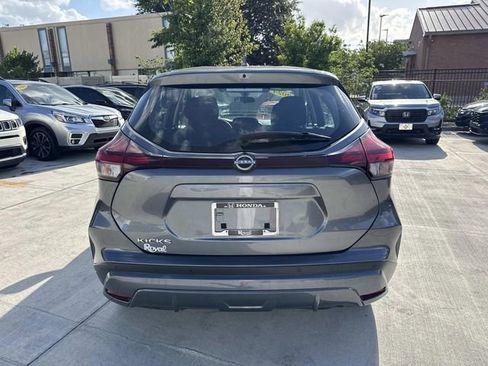 Used 2024 Nissan Kicks S FWD image 6