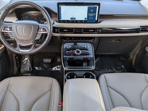 Certified 2023 Lincoln Nautilus Reserve image 28