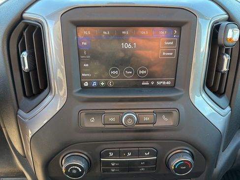 Used 2021 Chevrolet Silverado 1500 Custom image 24