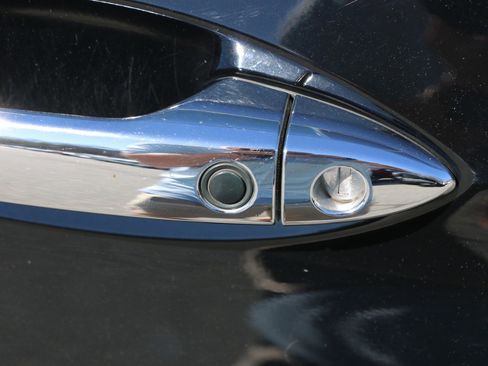 Used 2021 Honda Pilot Touring image 15