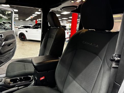 Used 2019 Jeep Wrangler Unlimited Sahara w/ Safety Group image 36