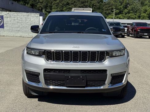 Used 2025 Jeep Grand Cherokee L Limited w/ Trailer Tow Package AWD/4WD image 28