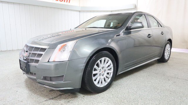 Used 2011 Cadillac CTS Luxury RWD image 2