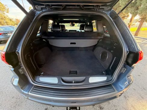 Used 2020 Jeep Grand Cherokee Trailhawk w/ Trailhawk Luxury Group AWD/4WD image 36