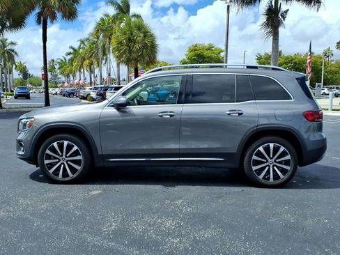 Used 2021 Mercedes-Benz GLB 250 image 4