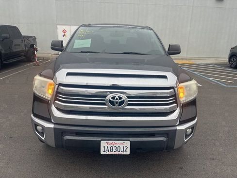 Used 2017 Toyota Tundra SR5 image 2