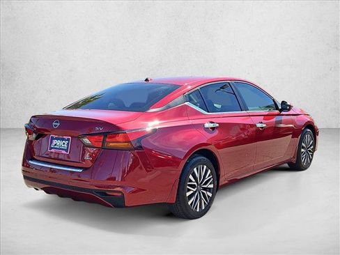 Used 2023 Nissan Altima 2.5 SV image 5