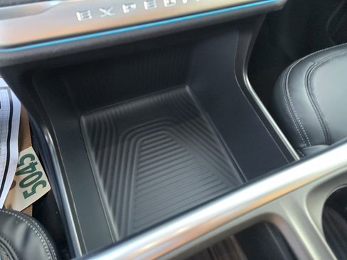 New 2026 Ford Expedition Platinum w/ Stealth Appearance Package image 35