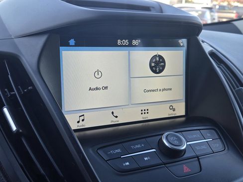 Used 2018 Ford Escape SE w/ SE Sync 3 Package AWD/4WD image 25