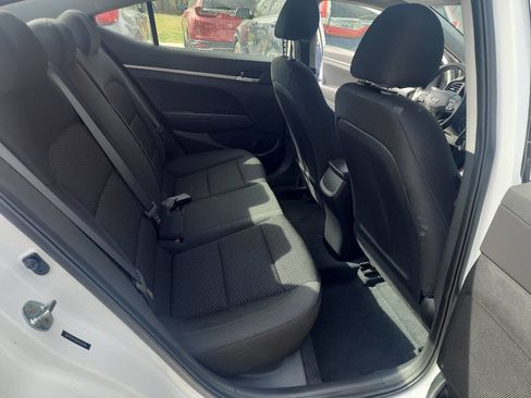 Used 2019 Hyundai Elantra SE w/ Cargo Package image 10