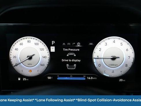 Used 2025 Hyundai Elantra Limited FWD image 11